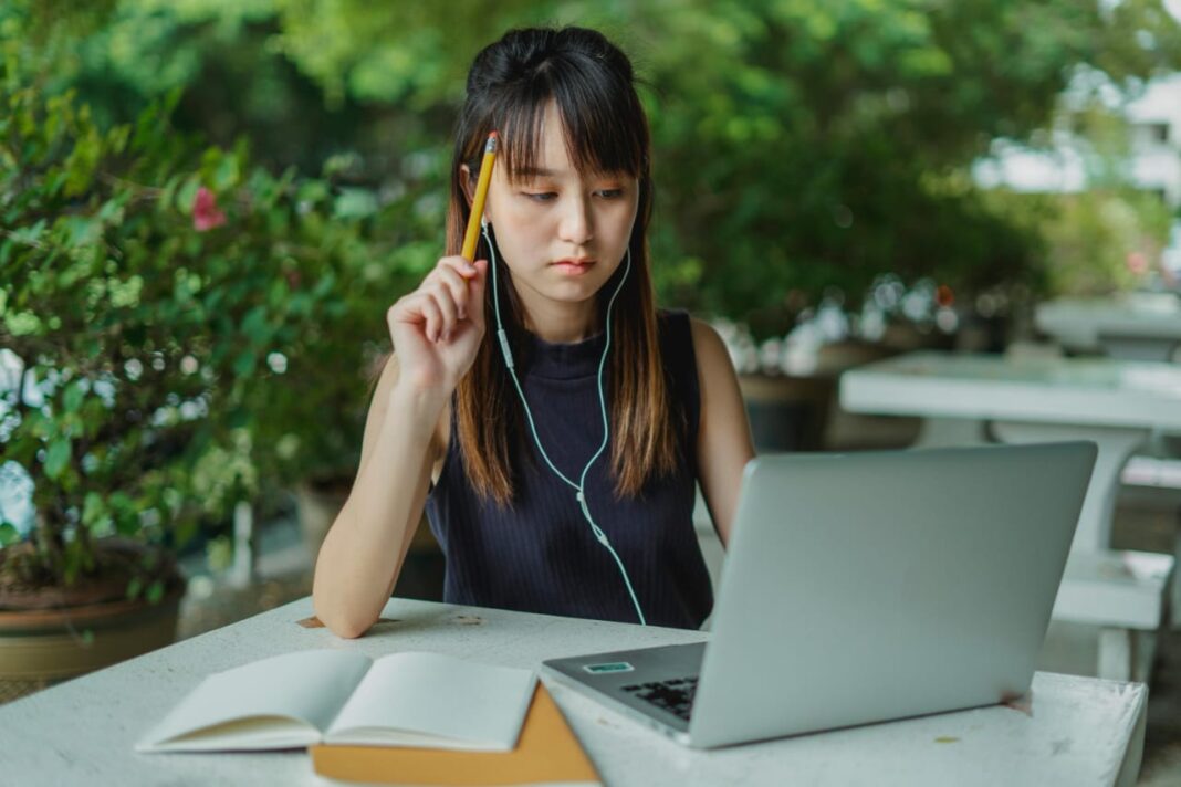 passive income for youth – earning from home in 2025