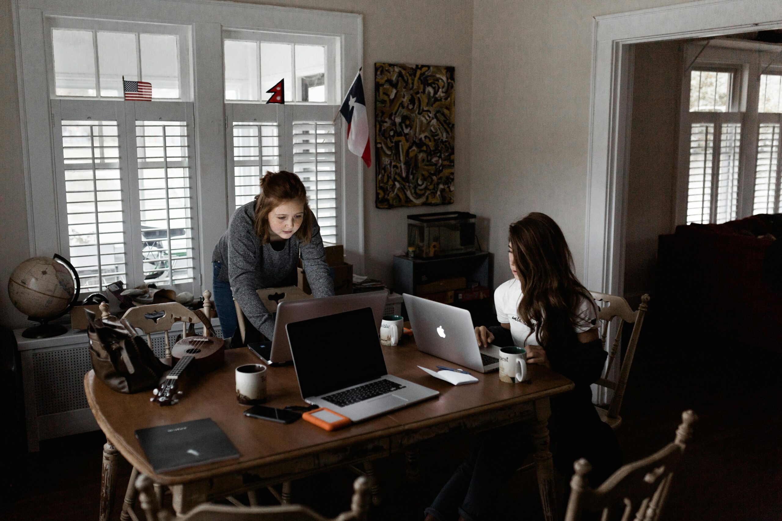Trendy Business Idea for Girls in 2025 working from home with ₹50 investment