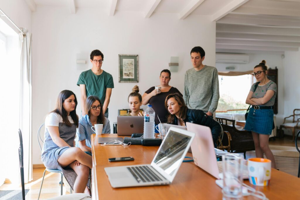 Young Entrepreneurs Success Stories – Collaborative Startup Work