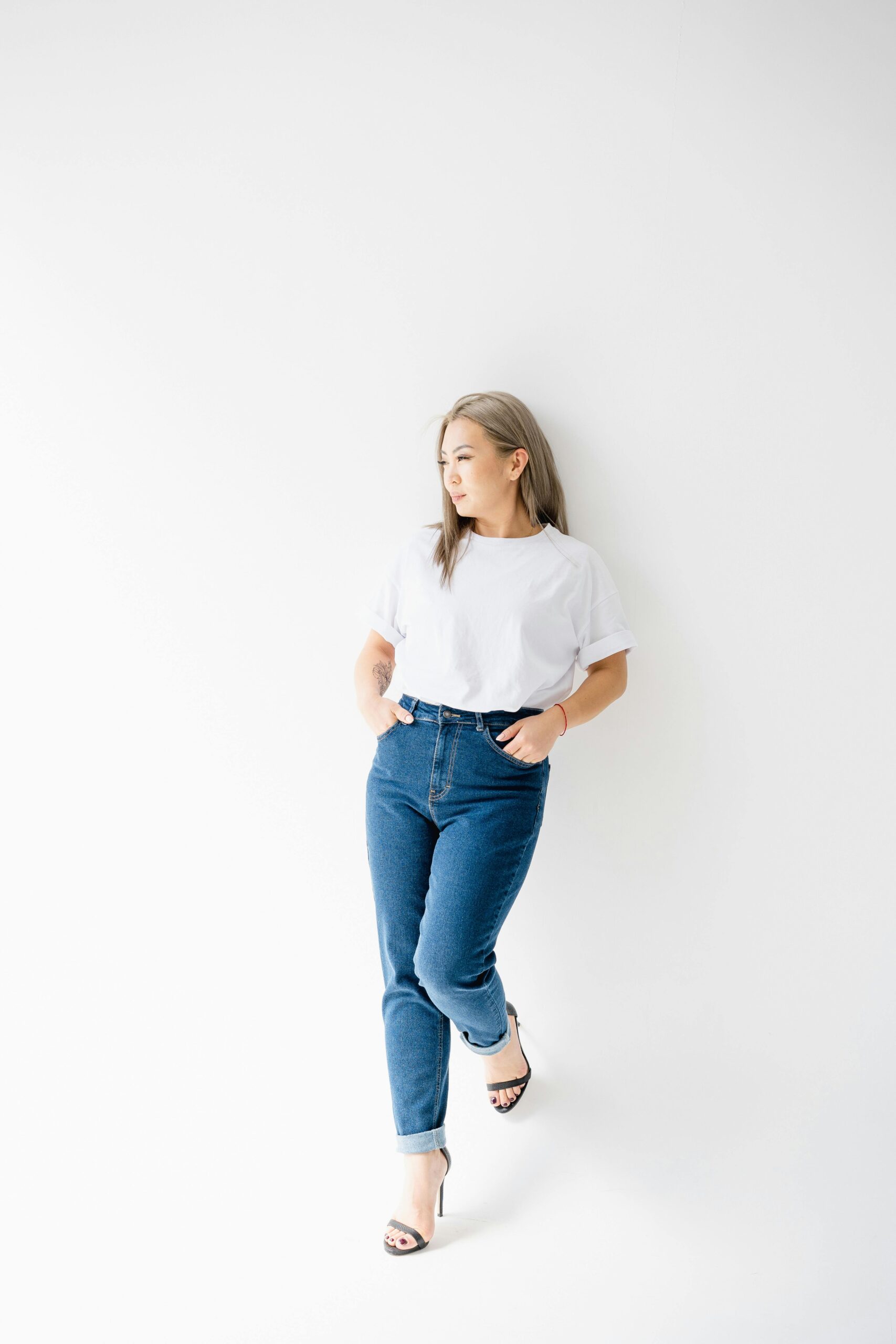 Celebrity Fashion Inspo 2025 student white shirt denim look